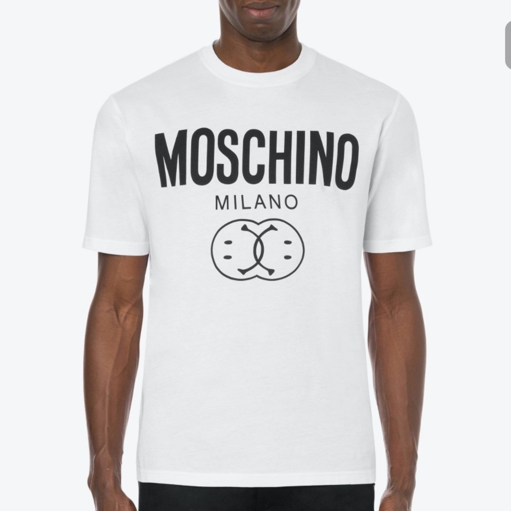 MOSCHINO Milano Couture Apple Graphic Logo T-Shirt White NWT Authentic”